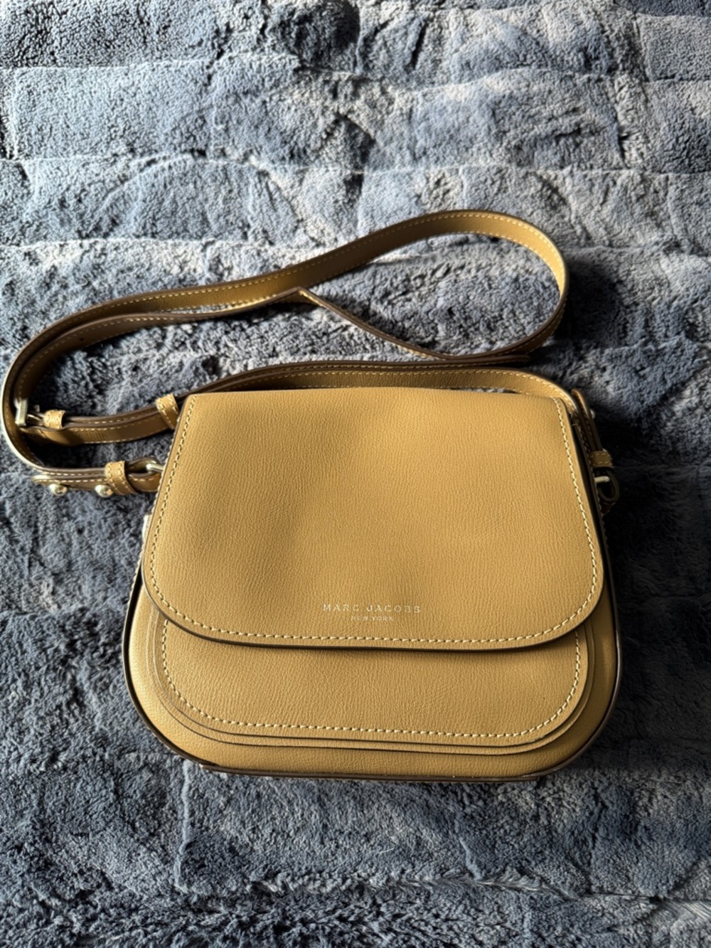 Marc Jacobs, tan, Pebbled Leather Crossbody Bag
